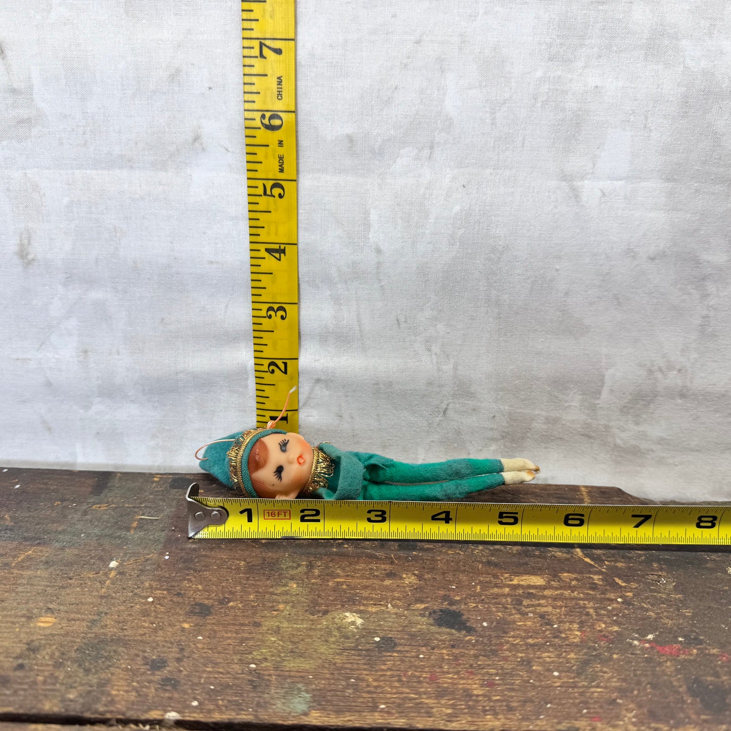 Japan Green Knee Hugger Elf Vintage Ornament #2098