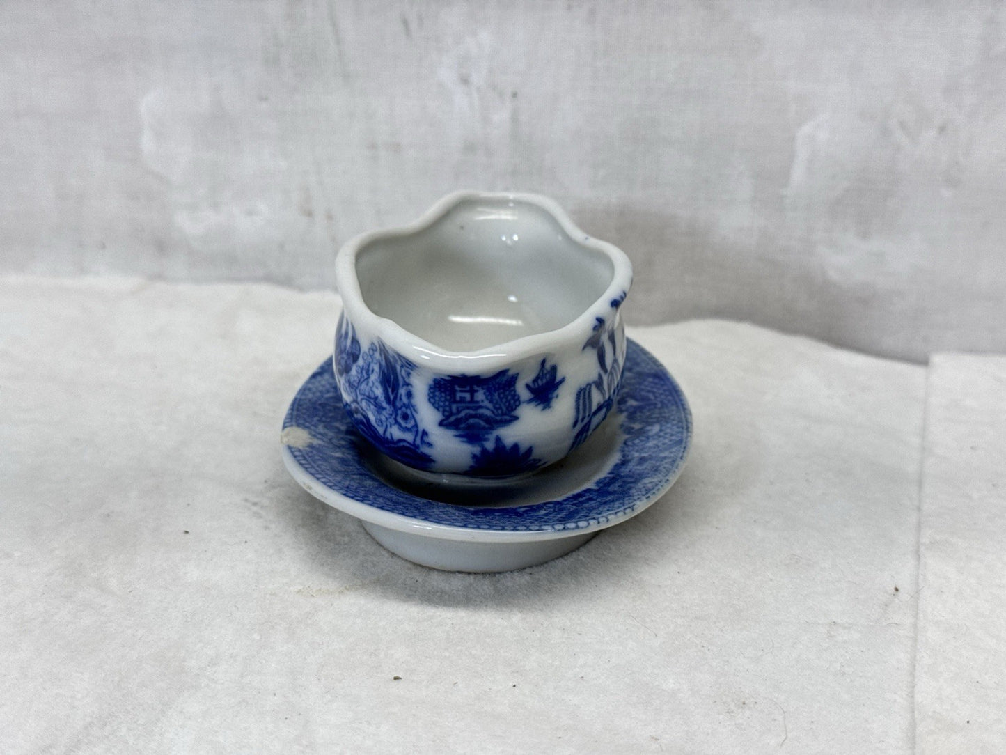 Blue Willow Japan Child’s Gravy Boat