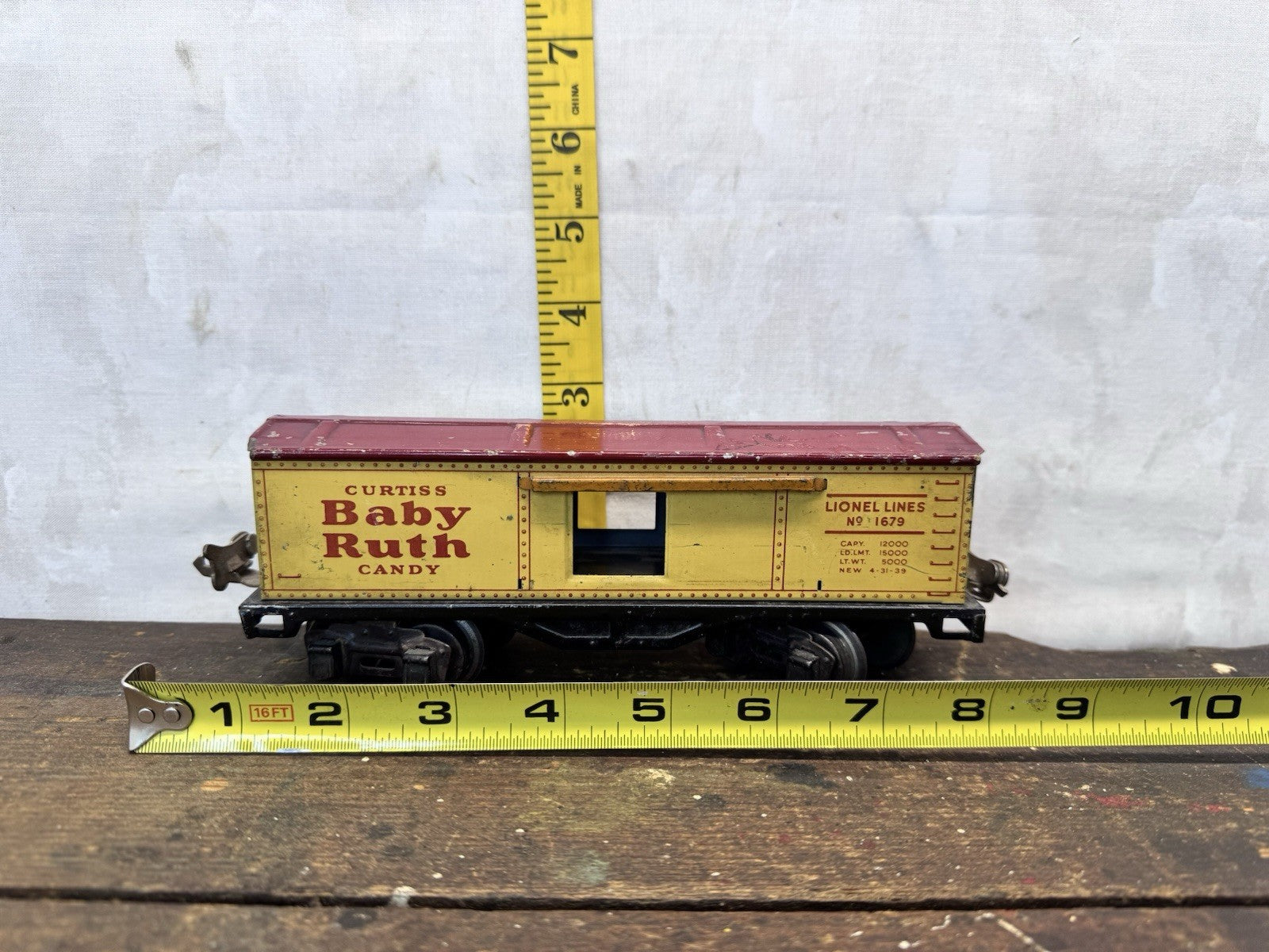 Lionel Lines #1679 Curtiss Baby Ruth Candy Yellow Train Box Car #S-1602