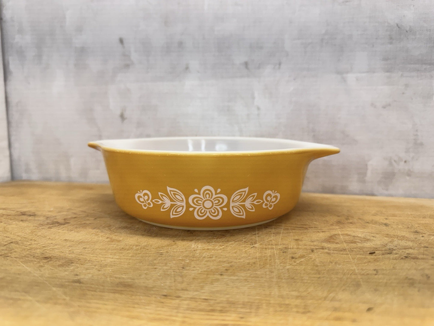 Butterfly No.471 Casserole Pyrex #1028