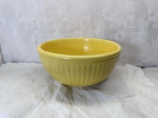 Red Wing Yellow Pottery Mixing Bowl Vintage  #S-1911