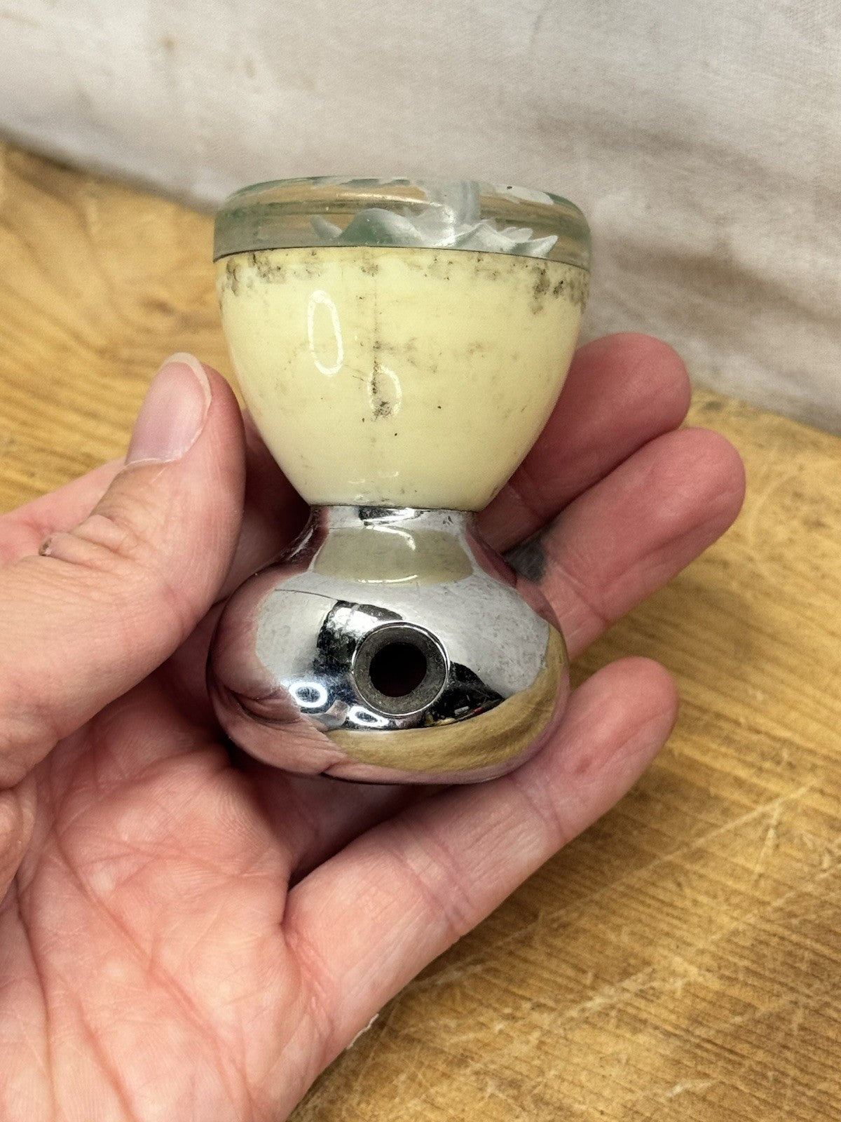 White Rose Gear Shift Knob Vtg #S-1545