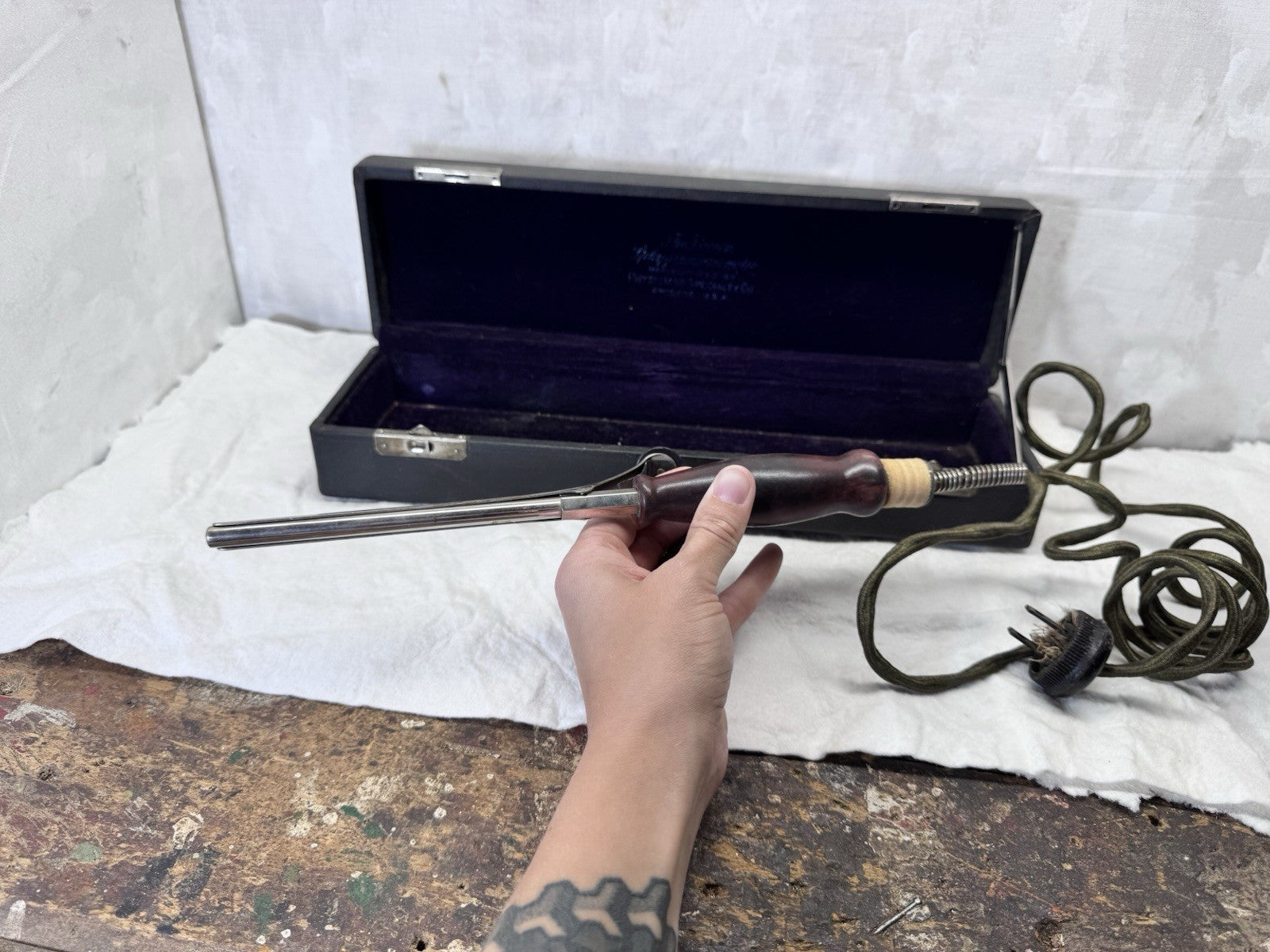 Vintage Wand Electric Curling Iron NOT Original Case #S-1956