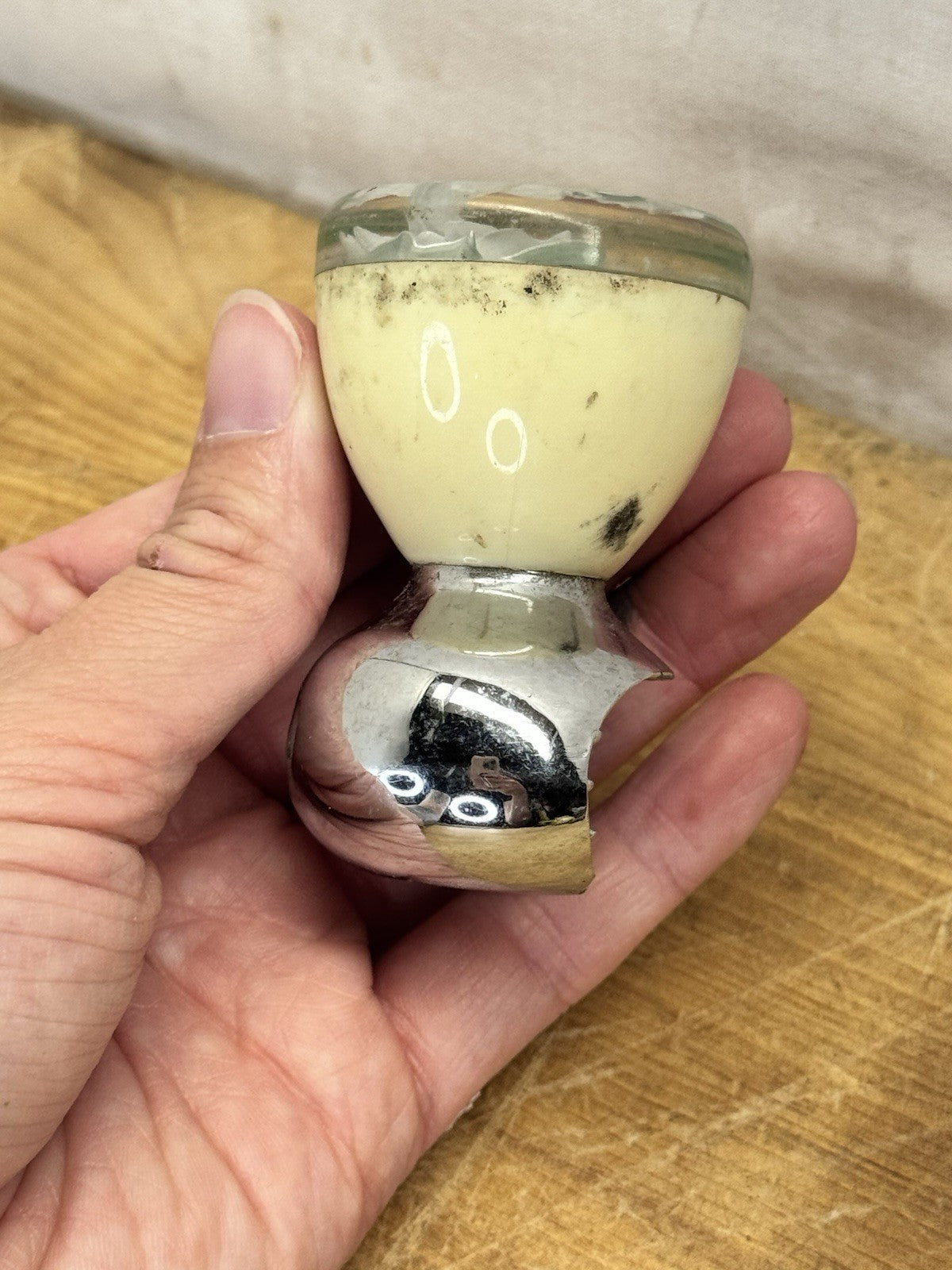 White Rose Gear Shift Knob Vtg #S-1545