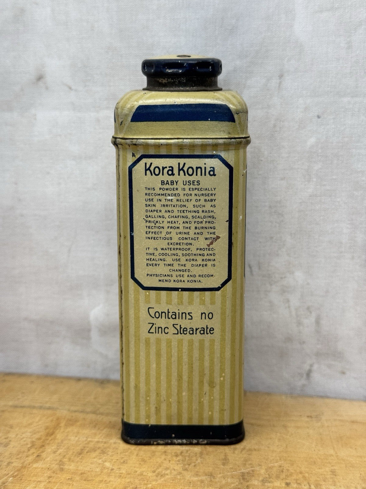 Kora Konia Medicated Powder Empty Tin Vtg #S-1831