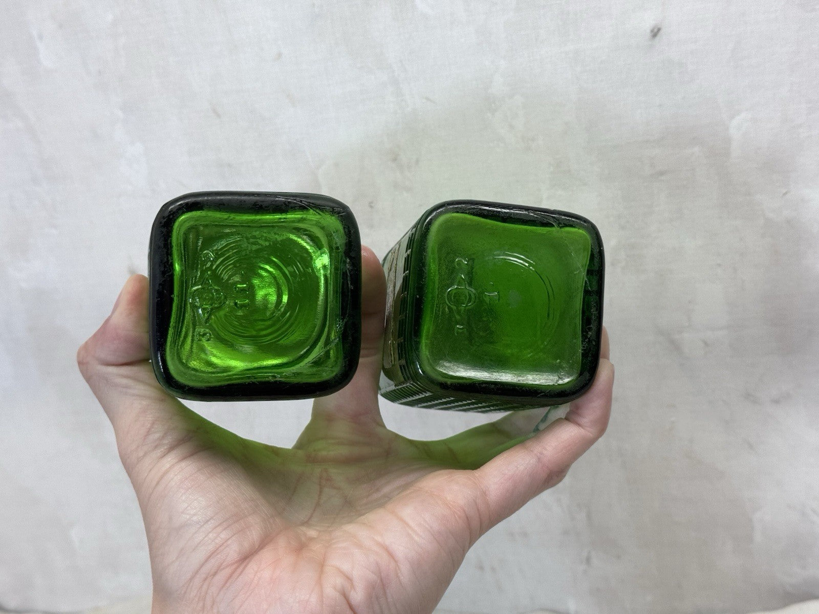 Green Hoosier Salt & Pepper Shakers Vtg #S-1776