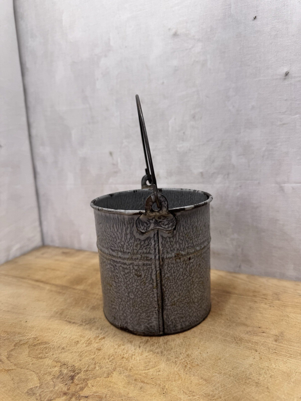 Enamel Gray Splatter Small Berry Bucket #S-1534