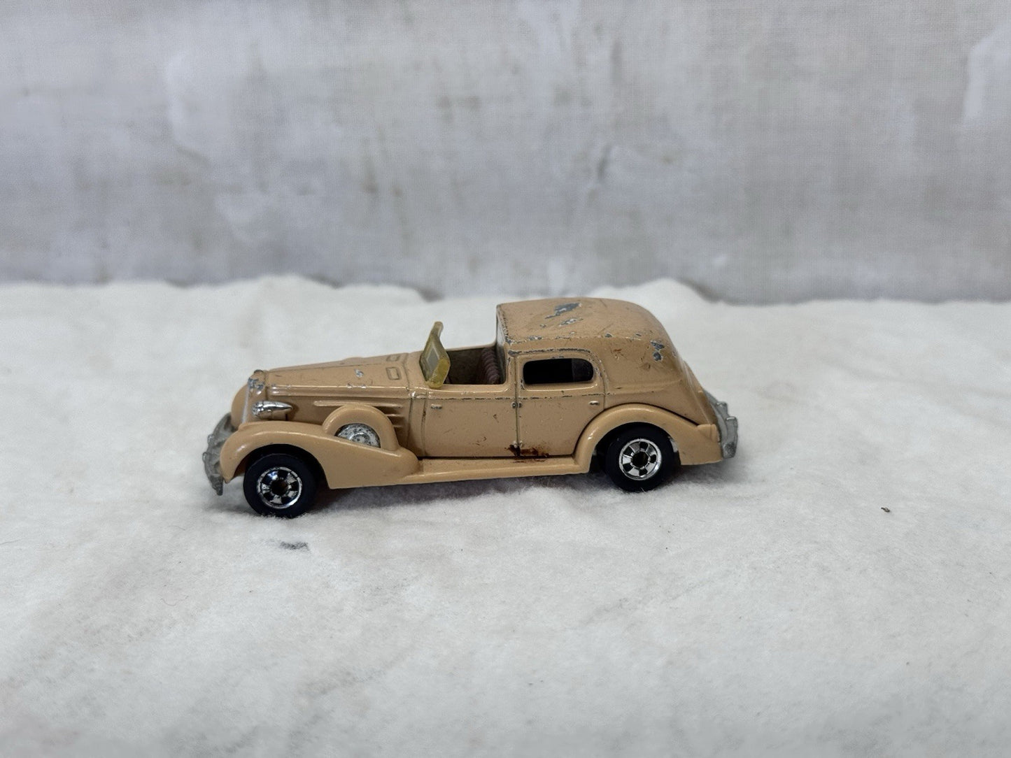1981 Hot Wheels '35 Classic Caddy Cadillac Car Hong Kong #1916