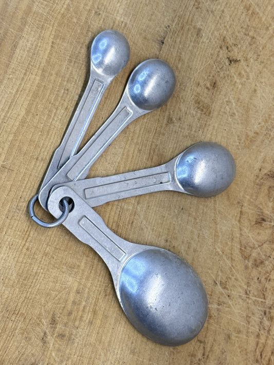 Vintage Measuring Spoon Set #S-1671