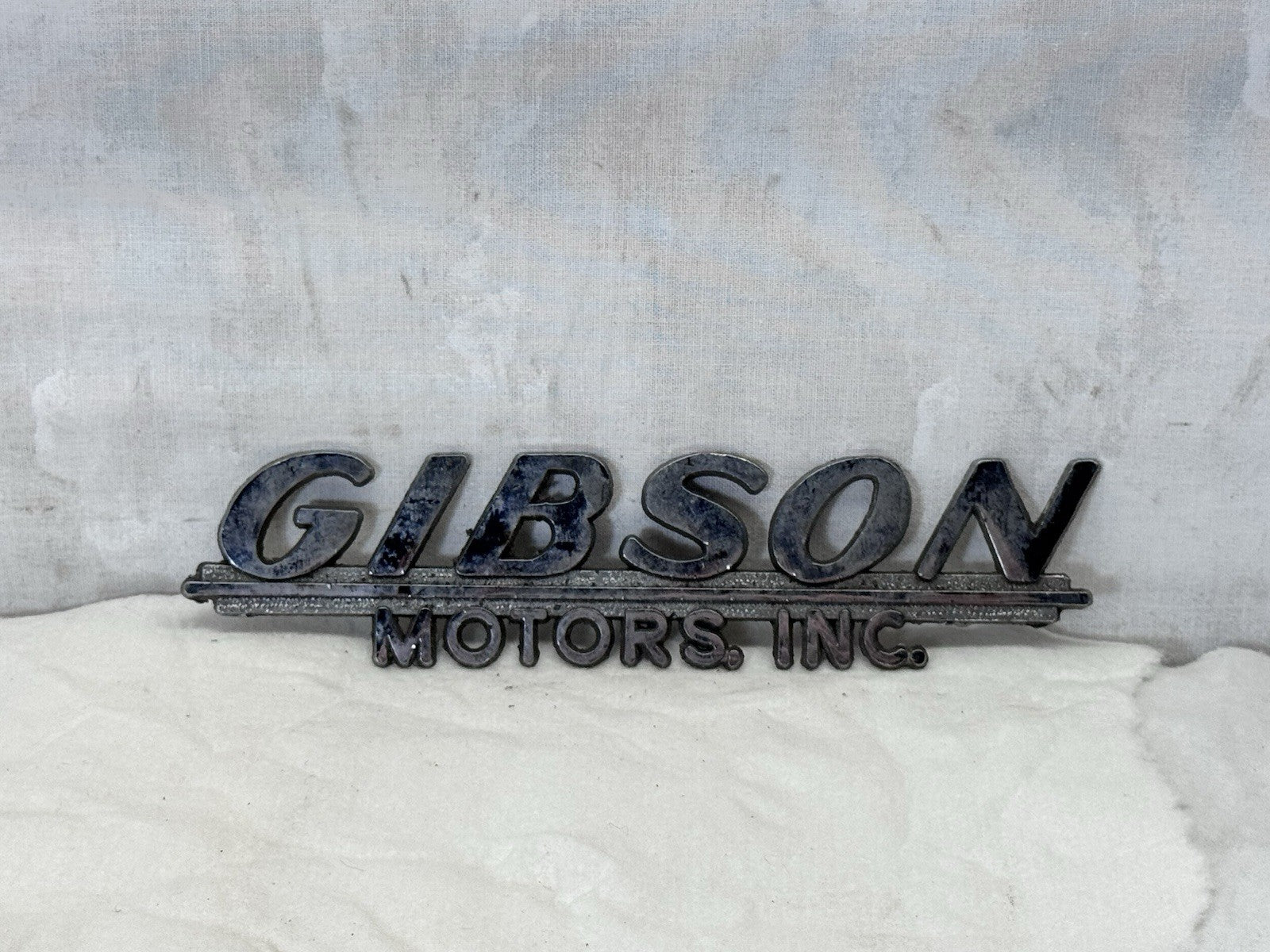 Gibson Motors Inc. Vehicle Badge Vintage #S-1860