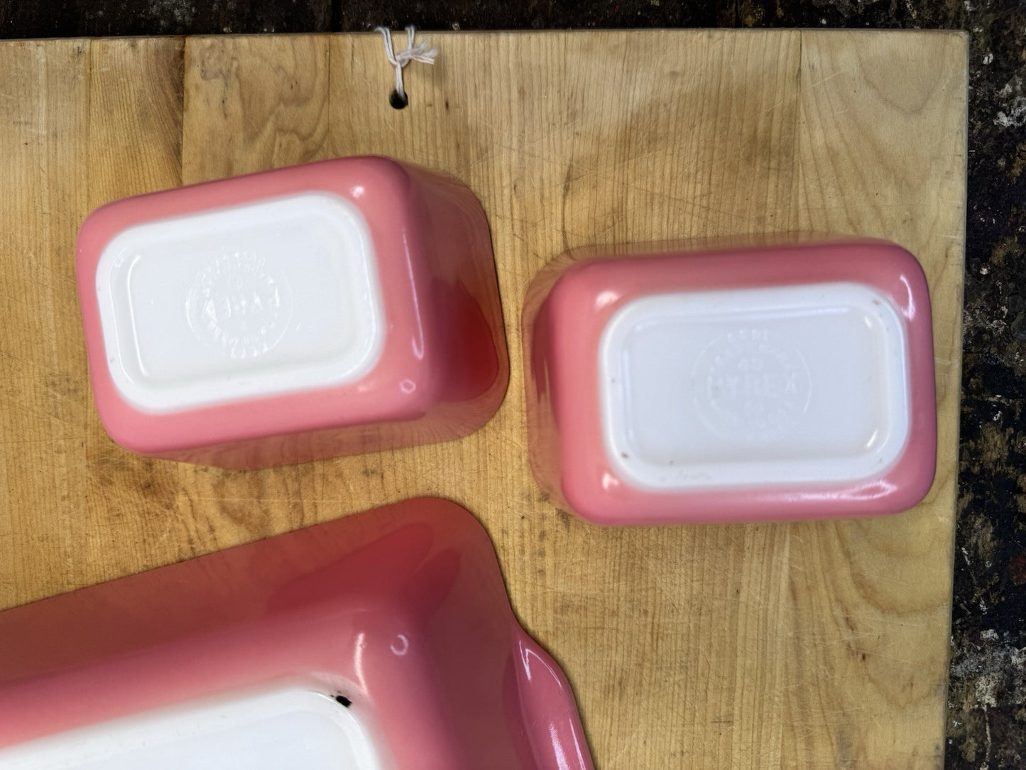 Pink Pyrex Set Of Four With Lids #1343