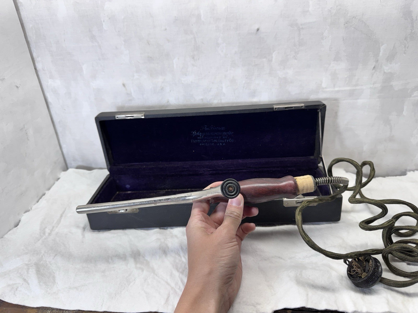 Vintage Wand Electric Curling Iron NOT Original Case #S-1956