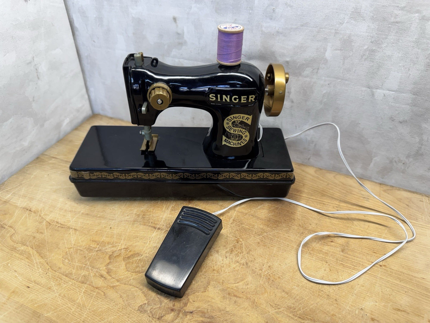 Vintage Toy Singer Sewing Machine Black #1433
