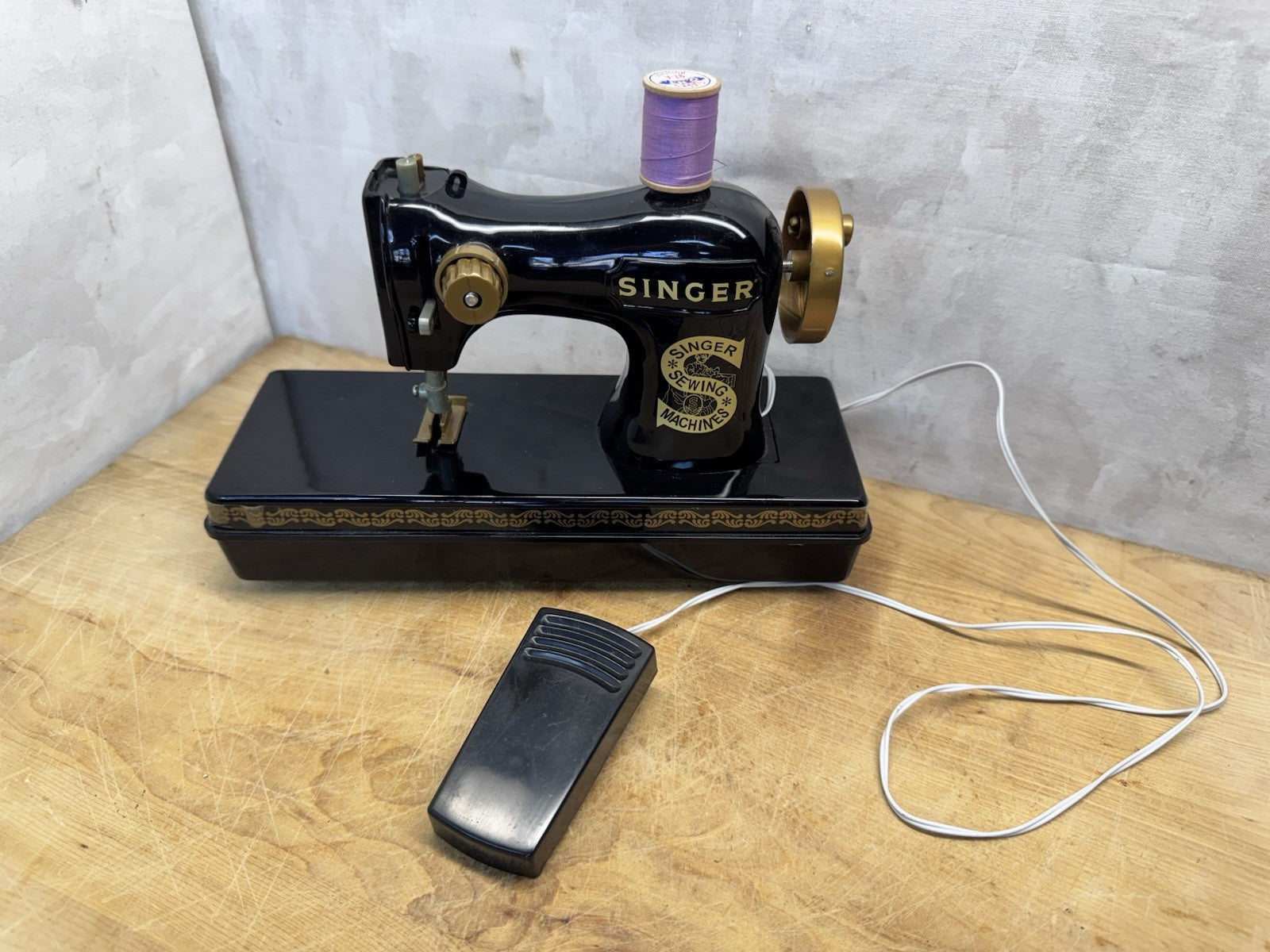 Vintage Toy Singer Sewing Machine Black #1433