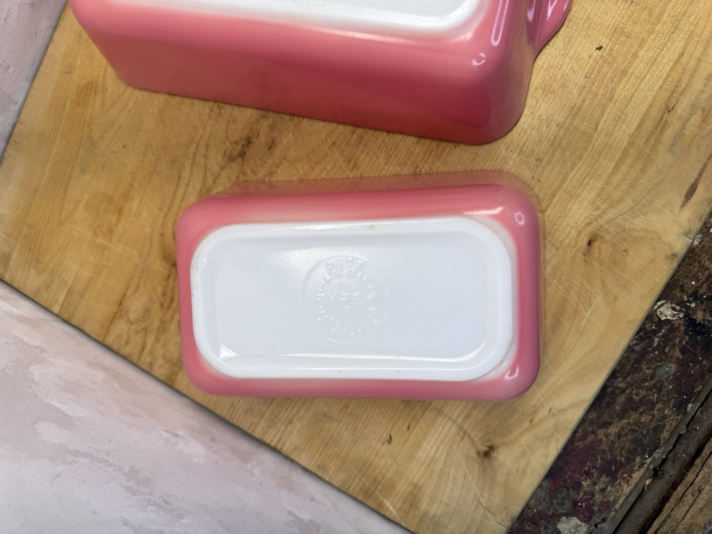 Pink Pyrex Set Of Four With Lids #1343