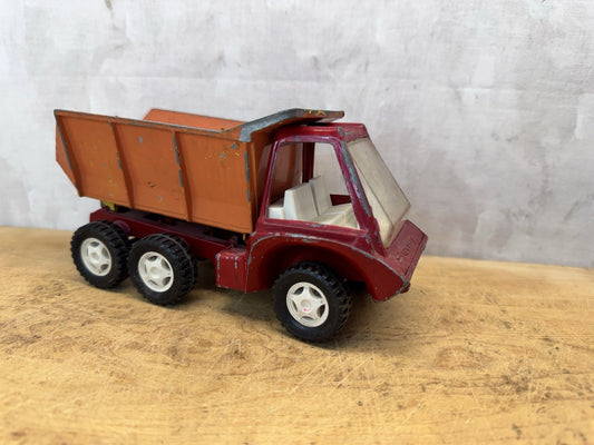 Vintage Hubley Metal Dump Truck Toy #S-1692