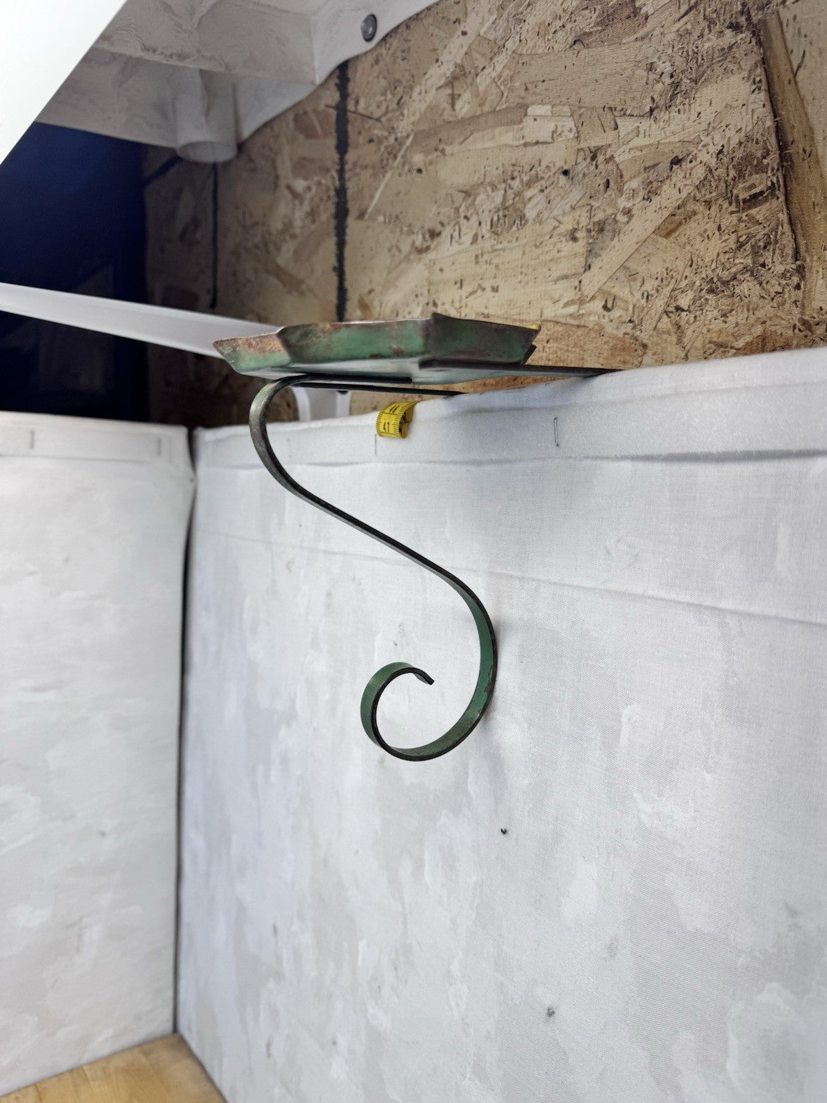 Vintage Ledge Plant Hanger Green #S-1702
