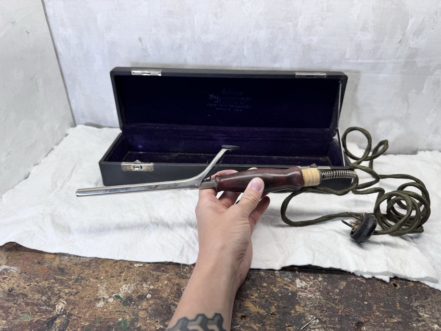 Vintage Wand Electric Curling Iron NOT Original Case #S-1956