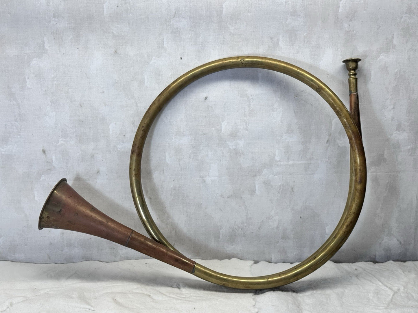 Christmas Brass French Horn Bugle Fox Hound Bow Vtg #S-1838