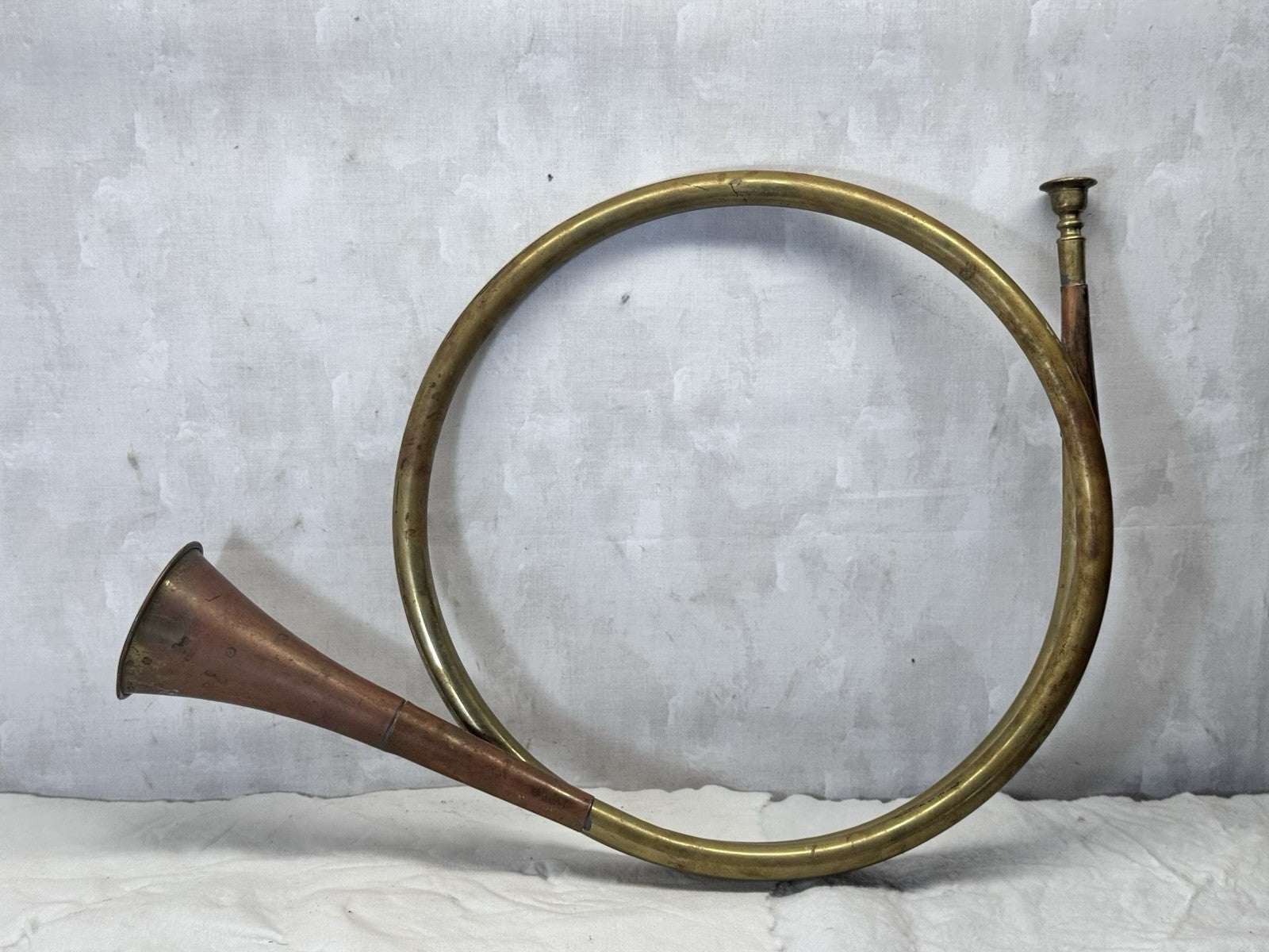 Christmas Brass French Horn Bugle Fox Hound Bow Vtg #S-1838