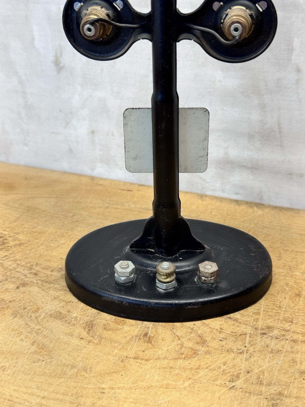 Vintage O Scale Metal Lighted Railroad Crossing #S-1599