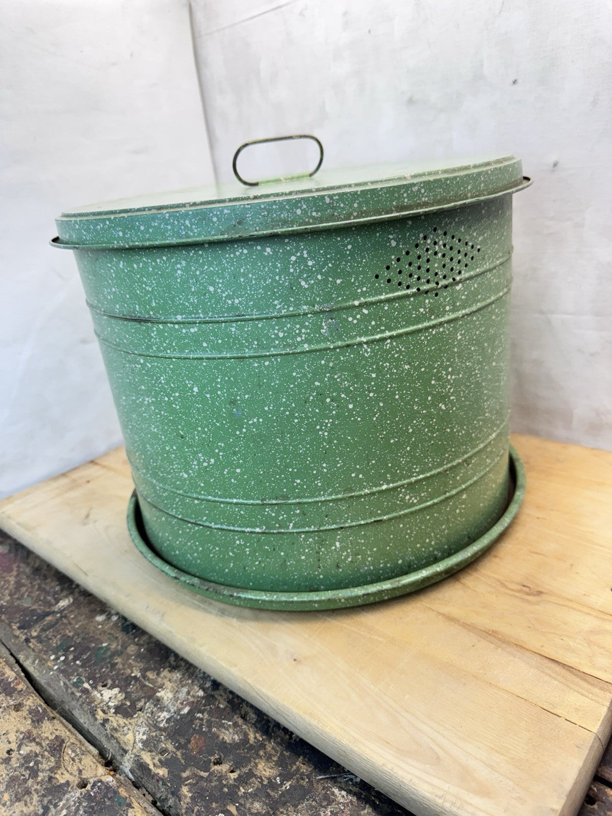 Vintage Green Tin Cake Carrier #1466