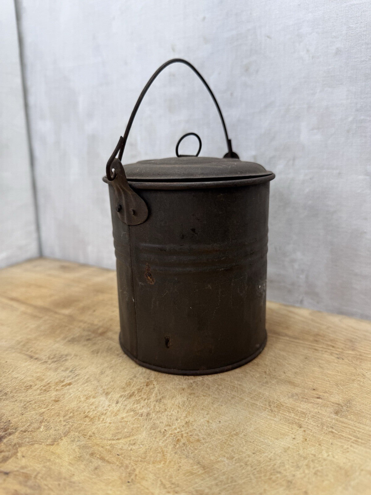 Small Metal Berry Bucket With Lid Vtg #S-1533