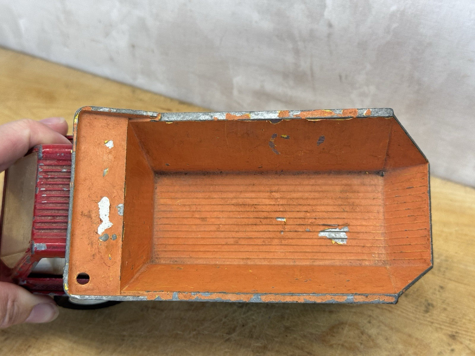 Vintage Hubley Metal Dump Truck Toy #S-1692