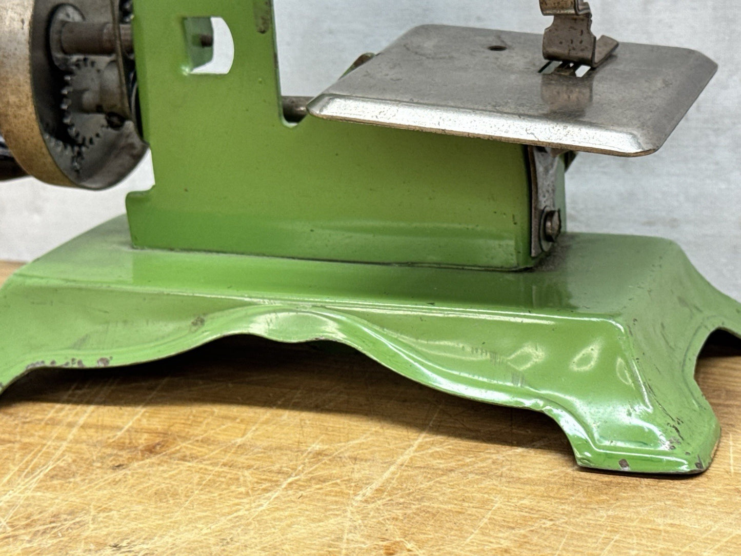 Antique Child’s Sewing Machine Green #1193