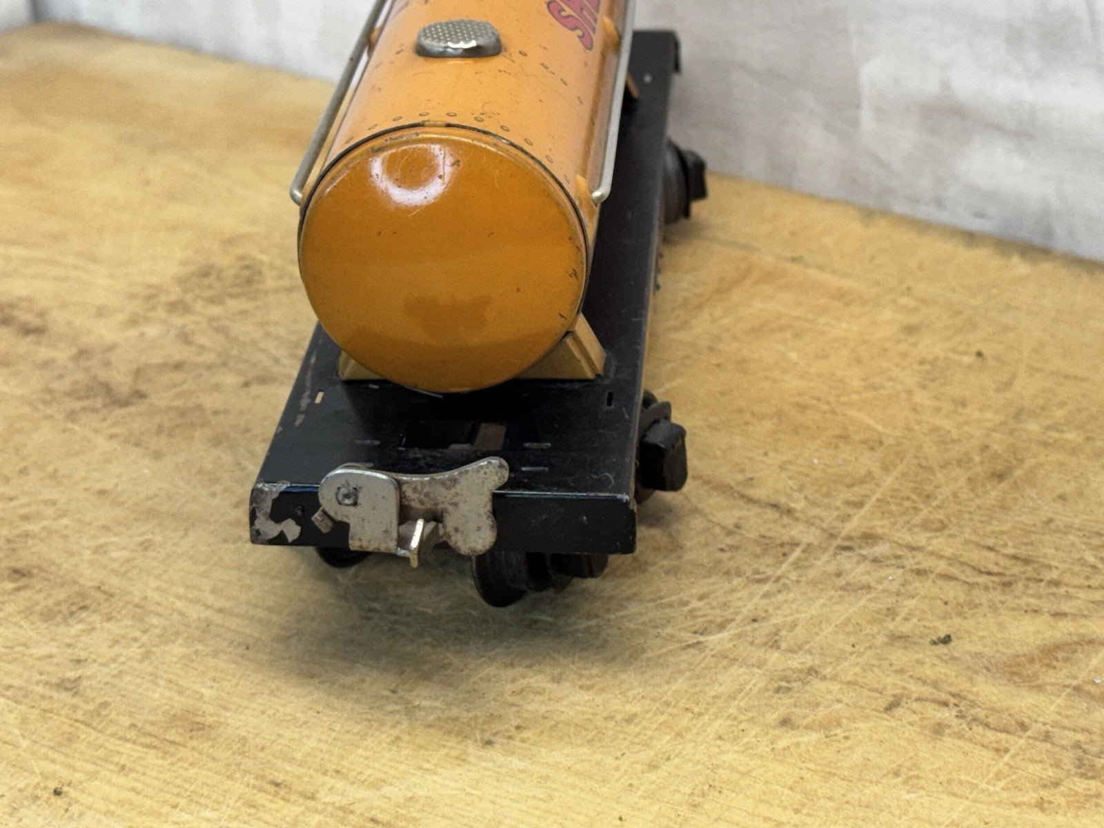Vtg Lionel Lines Shell 1680 Orange Tank Train Car #S-1598