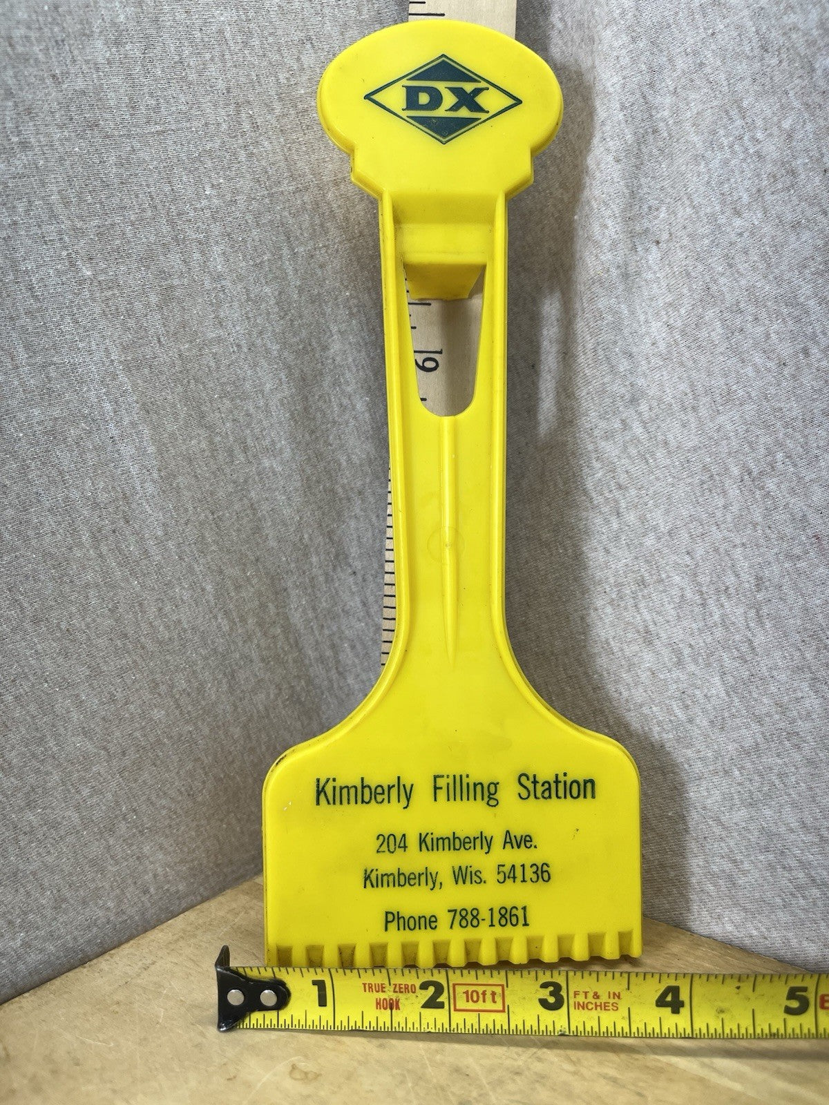 Kimberly Filling Station DX Ice Scraper Vintage
