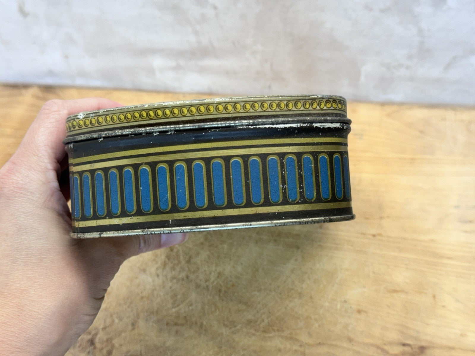 Allen Dualley Chocolates Empty Tin Vintage #S-1560