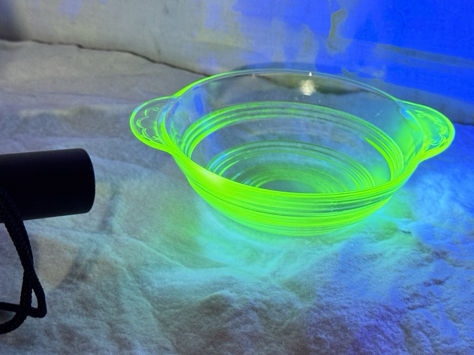 Small Uranium Bowl Dish Vintage Glow #S-1918