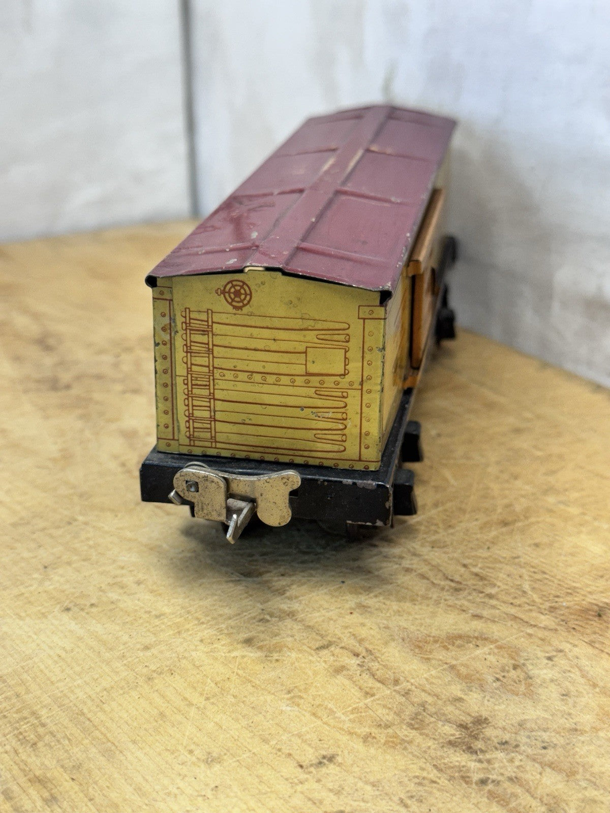 Lionel Lines #1679 Curtiss Baby Ruth Candy Yellow Train Box Car #S-1602