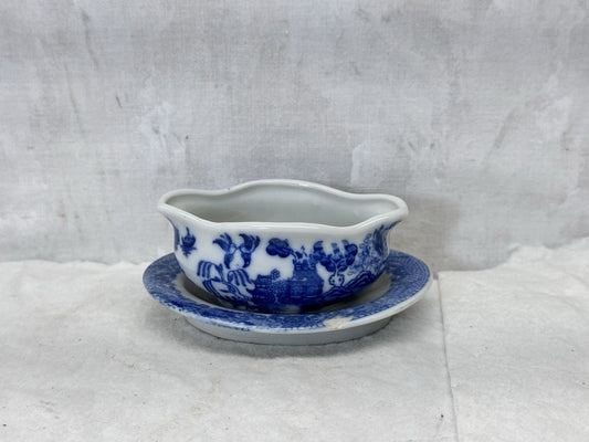 Blue Willow Japan Child’s Gravy Boat