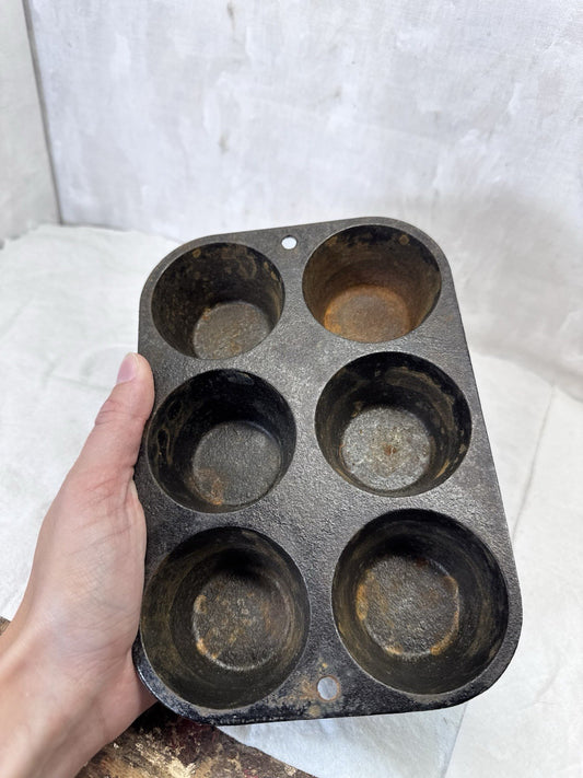 Antique Lodge Cast Iron Muffin Pan