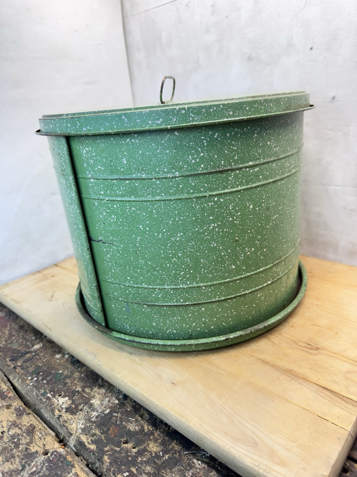 Vintage Green Tin Cake Carrier #1466