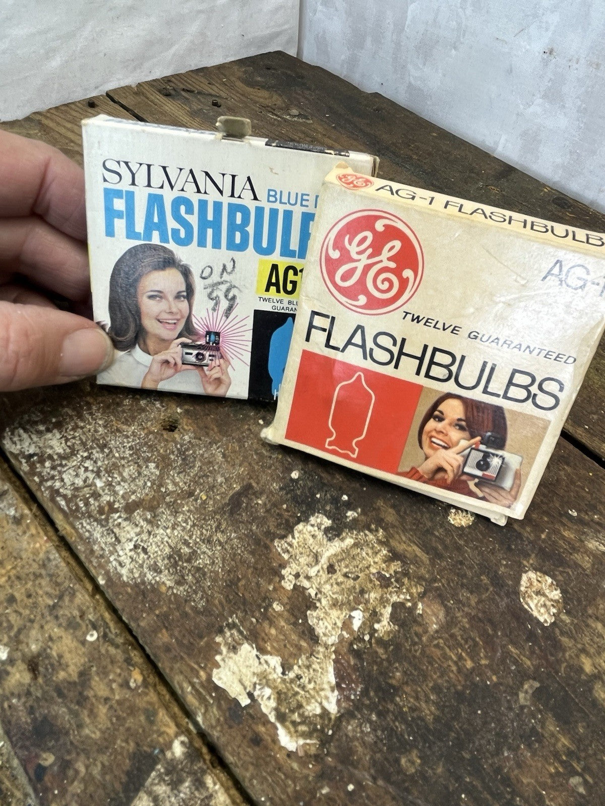 Vintage 2 Boxes Sylvania & G.E. Flash Bulbs # 124