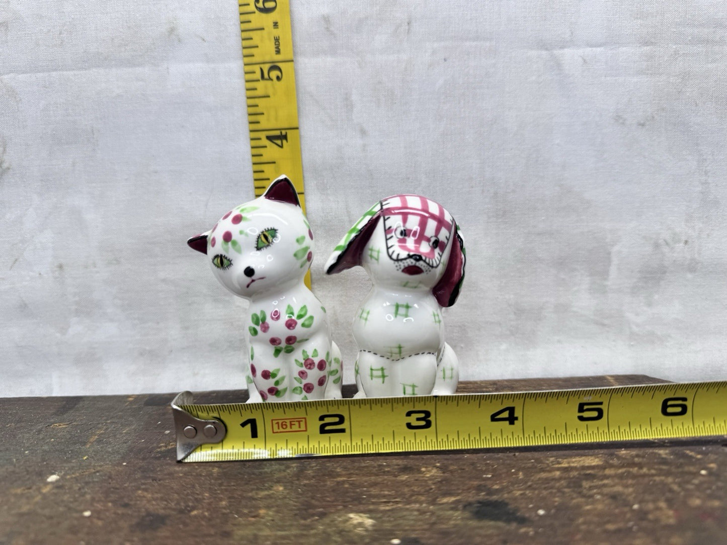 Cat And Dog Salt Pepper Shakers Japan #1143