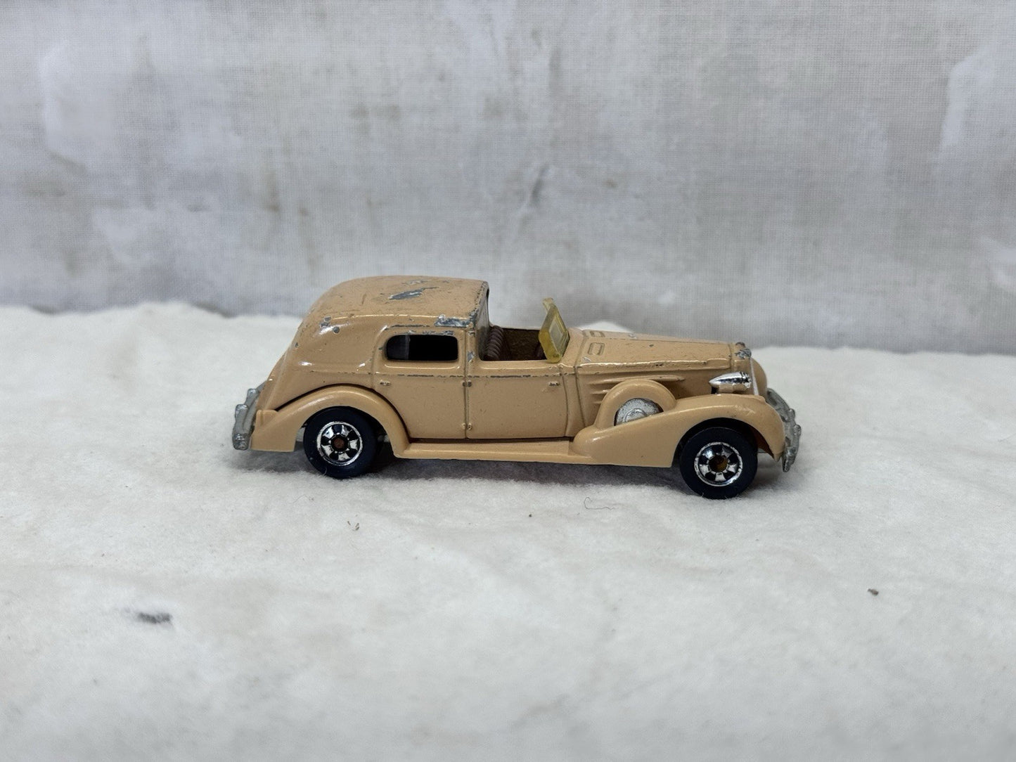 1981 Hot Wheels '35 Classic Caddy Cadillac Car Hong Kong #1916