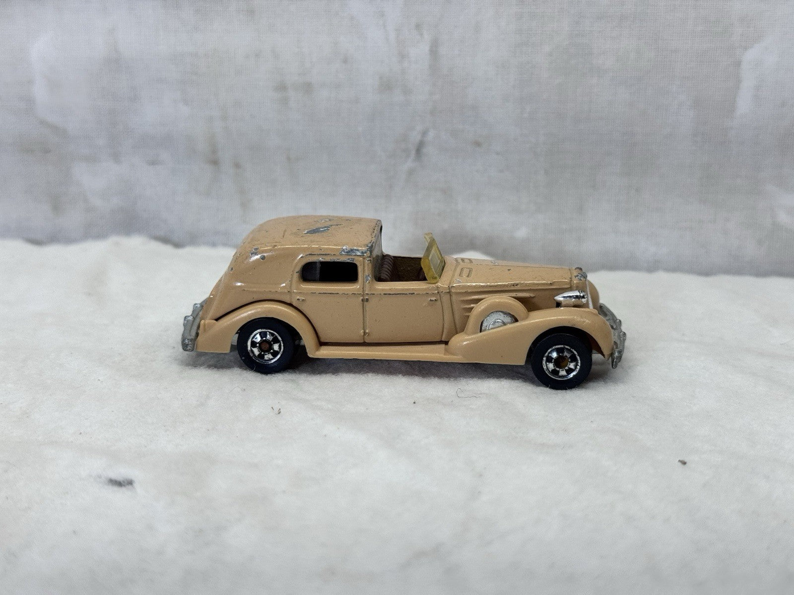 1981 Hot Wheels '35 Classic Caddy Cadillac Car Hong Kong #1916