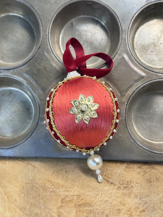 Handmade Push Pin Christmas Ornament Vtg #1568