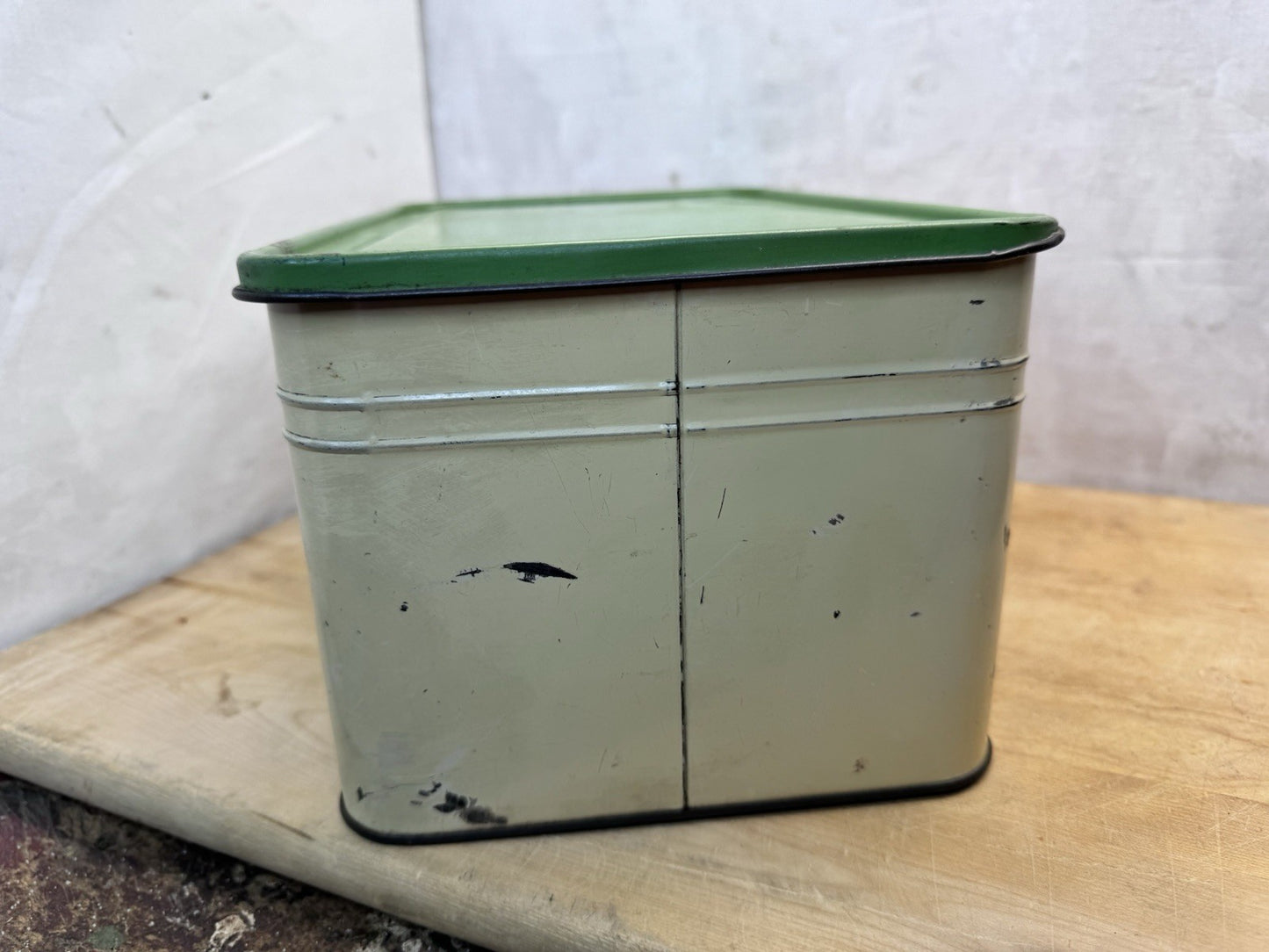 Antique Tin Bread Box Green & Cream #1480