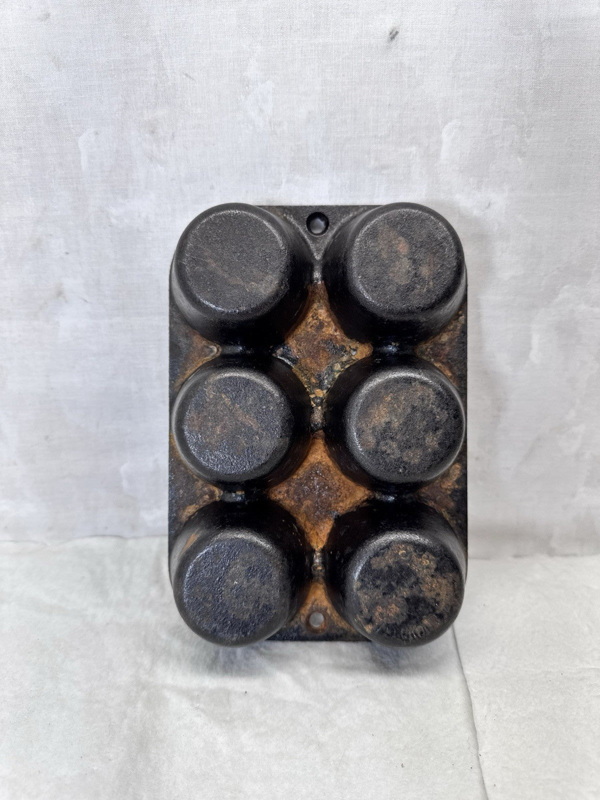 Antique Lodge Cast Iron Muffin Pan