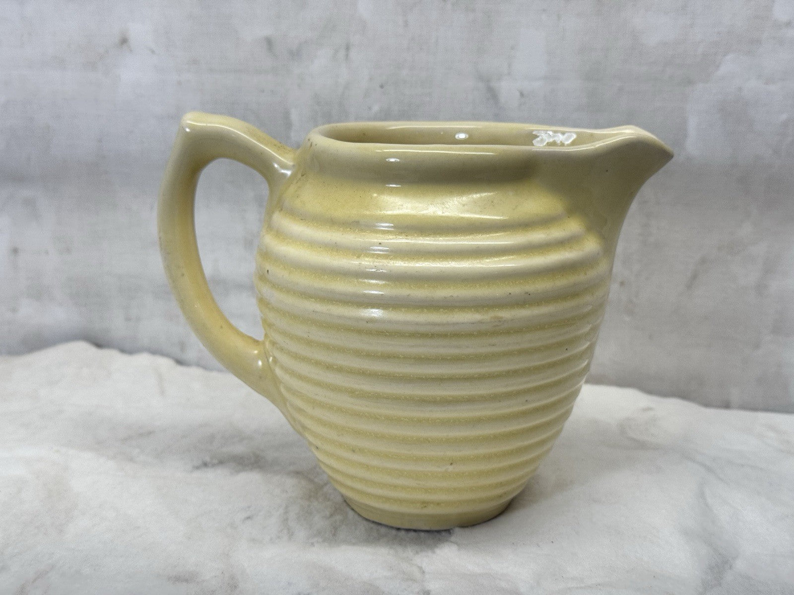 Vtg Hull Pottery Pitcher Jug Yellow Beehive Ringed Ring Ware USA #S-1762