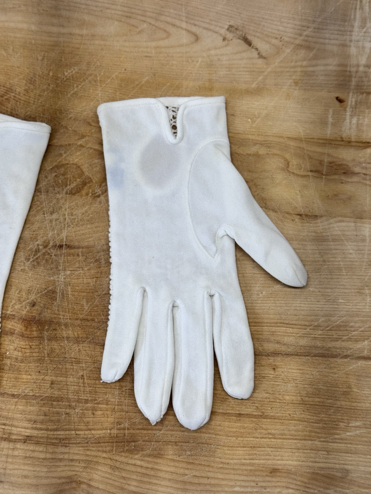 White Vintage Child’s Stretch Lace Cloth Gloves  #S-1835