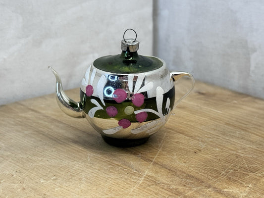 Atq Tea Pot Ornament #1572