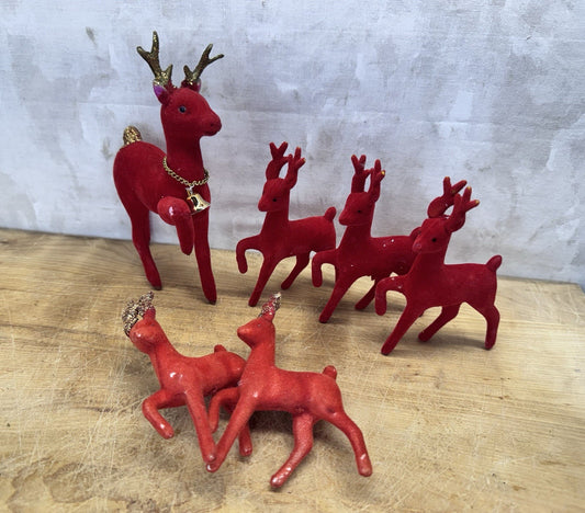 Vintage 6 Plastic Reindeer Red Flocked #1552
