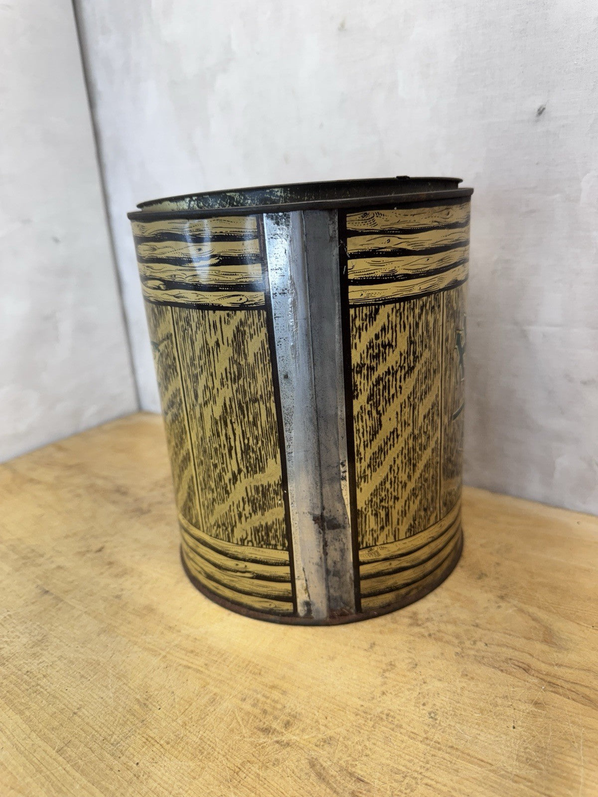 Holland Style Herring Vtg Tin  #S-1611