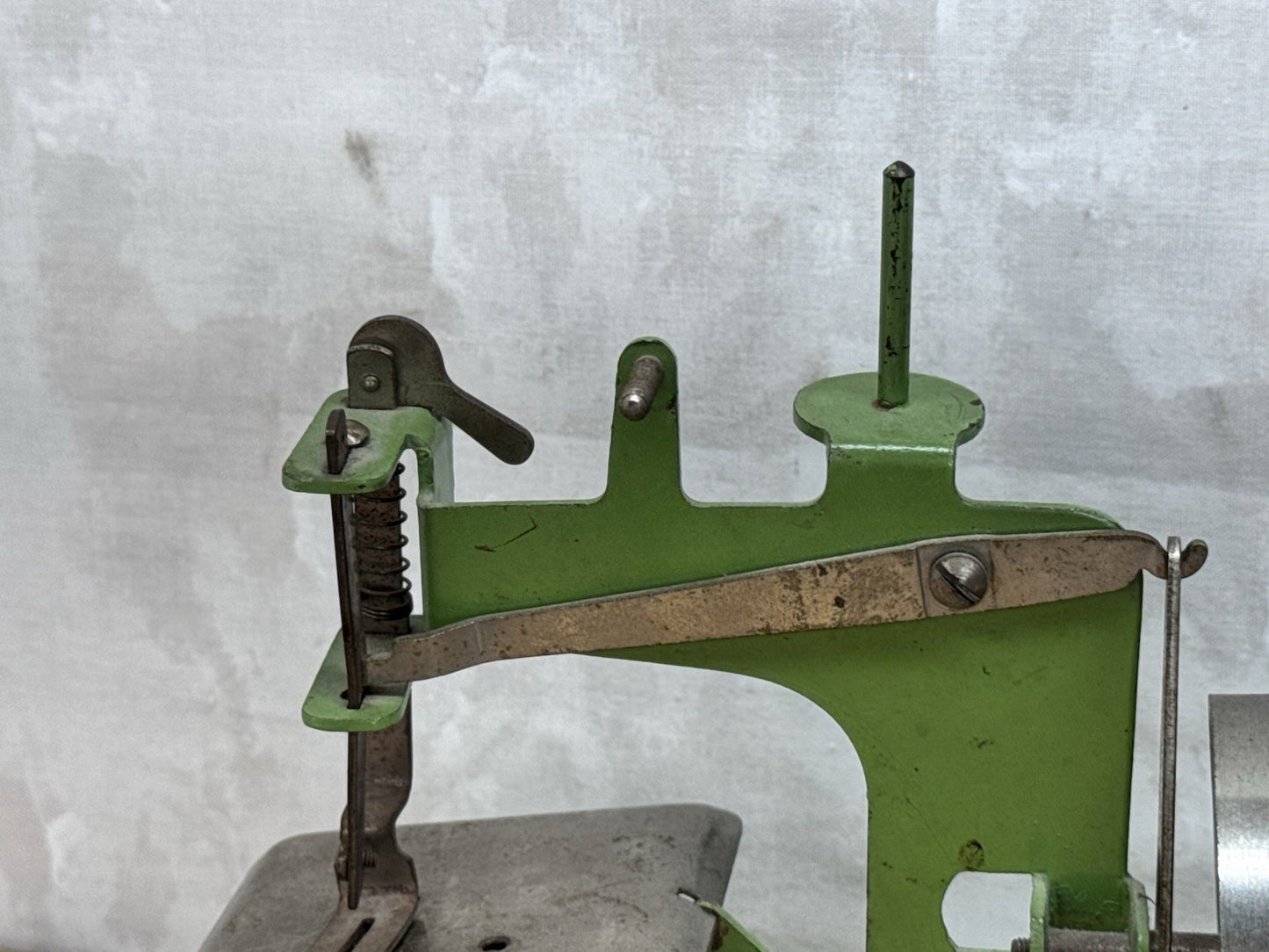 Antique Child’s Sewing Machine Green #1193